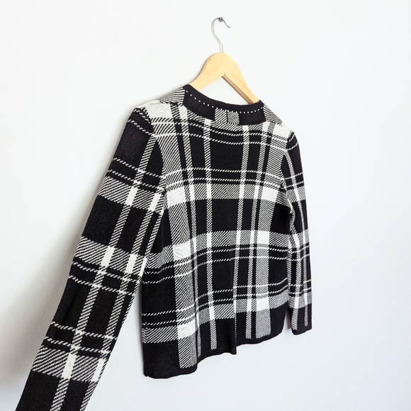 Liz Claiborne Petite Plaid Academia Cropped Cardigan Sweater - Picture 2 of 9